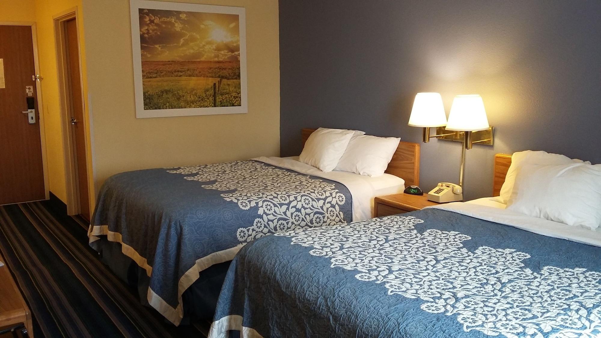Days Inn By Wyndham Johnson Creek Buitenkant foto
