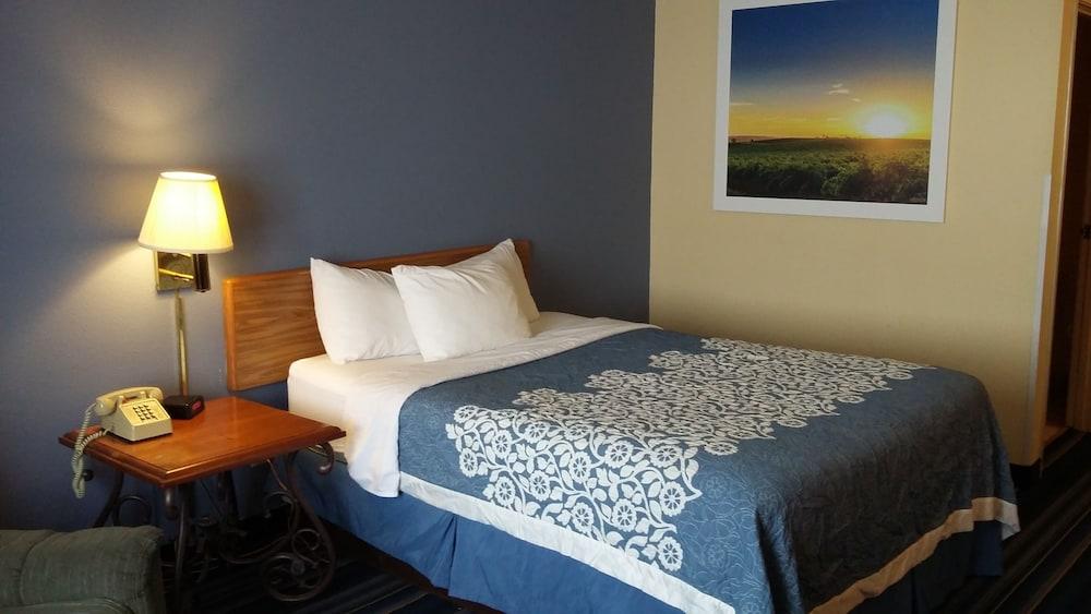 Days Inn By Wyndham Johnson Creek Buitenkant foto
