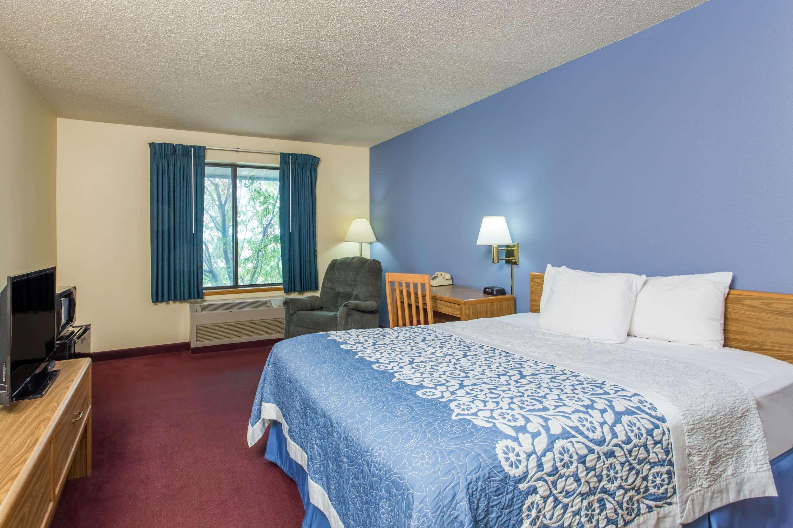 Days Inn By Wyndham Johnson Creek Buitenkant foto